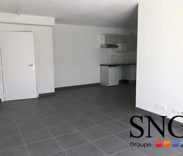 T3 AVEC BALCON ET PARKING - Photo 1