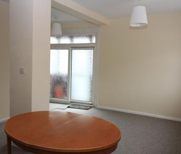 6 bedroom end of terrace house to rent - Photo 4