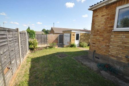 Croft Road, Benfleet, SS7 - Photo 5