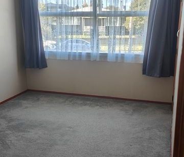 3 Bedroom house with double garage - Photo 3