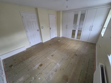 4 bedroom townhouse to rent - Photo 4