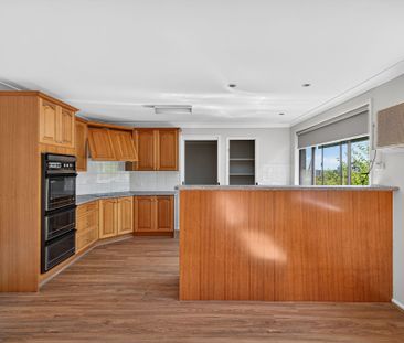 6 Vivyan Close, Denistone NSW 2114 - House For Rent | Domain - Photo 6