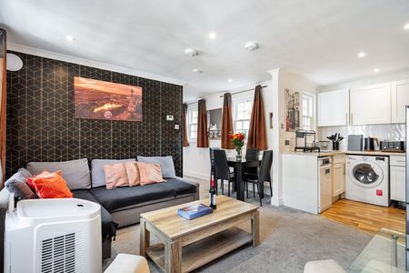 Page Street - Photo 4