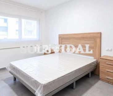 Piso en alquiler en Centro - Photo 3