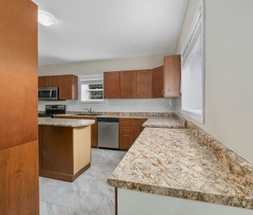 For Lease - 7 University Avenue, Cobourg, Ontario - Photo 5