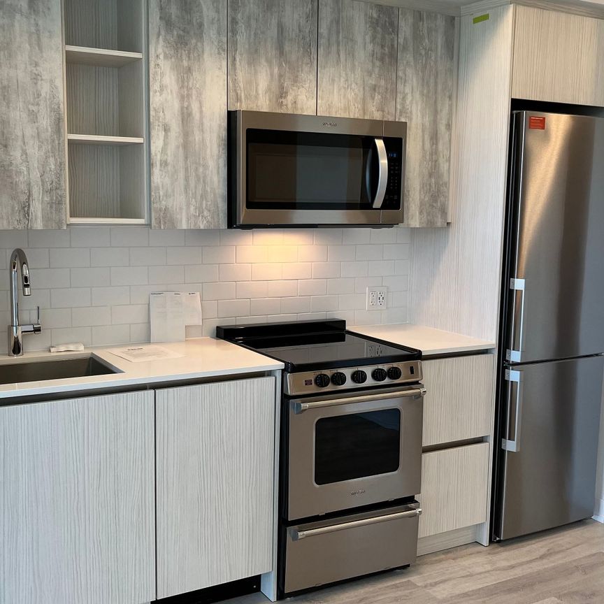 For Lease - 251 Manitoba Street Unit# 617, Toronto, Ontario - Photo 1