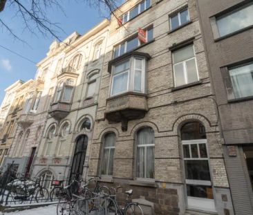 Ruim appartement aan station Gent-Sint-Pieters - Photo 4