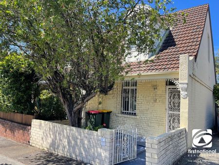 Updated Terrace Home in Convenient Summer Hill Location - Photo 5