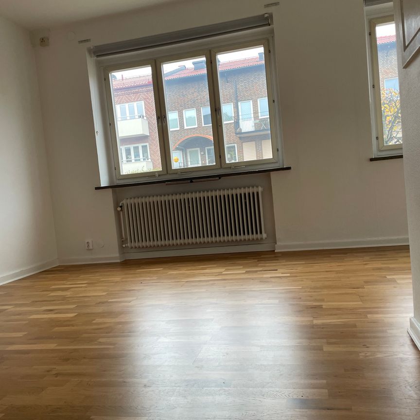 Första Avenyen 12 - Photo 1