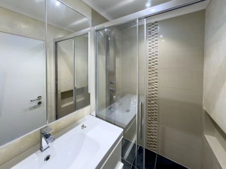 CHARMANTE 2,5 ZIMMER-WOHNUNG IM HOCHPARTERRE - Photo 5