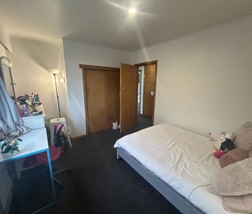 Easy Living in a Spacious Three Bedroom Home - Photo 3