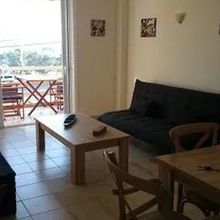 Διαμέρισμα για ενοικίαση - Καλύβια Θορικού, - Φωτογραφία 1