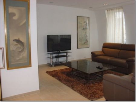 ETTERBEEK : MEUBLE 2 CHAMBRES + TERRASSE + GARAGE - Etterbeek - Photo 3