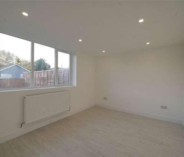 Aspal Park, Beck Row, Bury St. Edmunds, Suffolk, IP28 - Photo 4