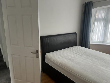 Room in a Shared House, Ferncroft Avenue, N12 - Photo 4