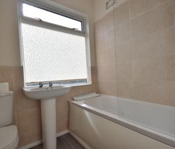 1 bedroom Flat To Let - Photo 4