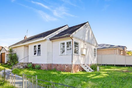 3-Bedroom Home in the Heart of Gymea - Photo 5