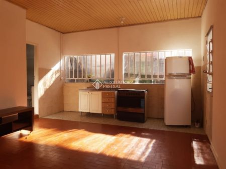Casa com 3 quartos e 78m² para alugar em Vila Parque Brasília, Cachoeirinha. - Foto 4