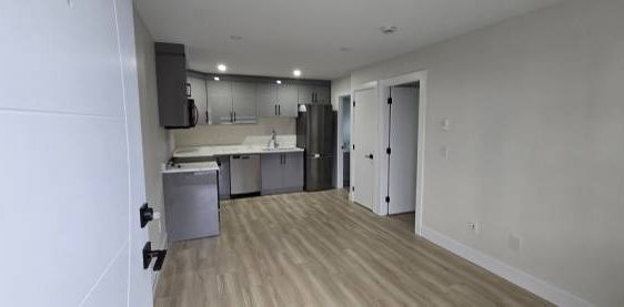 1 BR coach home - Photo 2