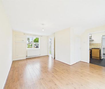 2 bedroom end of terrace house to rent - Photo 1