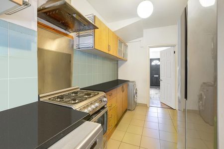 3 bedroom terraced house to rent - Photo 5