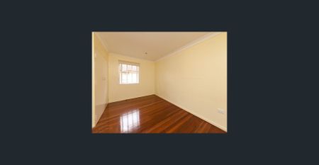 Prime Location - Photo 2