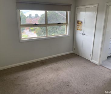 Great family Home in ST ALBANS - Photo 1