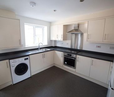 3 bedroom mews to rent - Photo 4