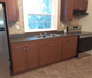 For Lease - 253 Prospect Street Unit# Upper Level, Newmarket, Ontario - Photo 2