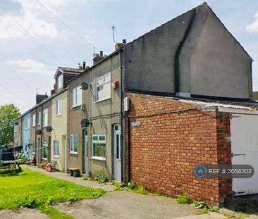 2 bedroom end of terrace house to rent - Photo 2