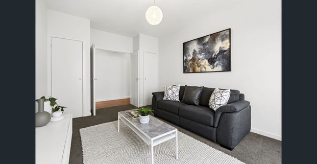 A CUSTOM-BUILT MASTERPIECE - Photo 1