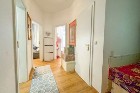 Zentral und Geräumig: 3-Zimmer-Wohnung im Herzen der Innenstadt - Foto 2