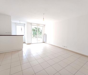 location Appartement T2 DE 44.07m² À FONBEAUZARD - Photo 6