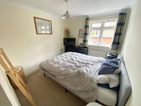 2 bedroom flat to rent - Photo 4