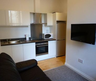 Studio to rent - Photo 2