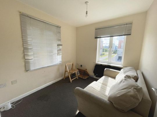 3 bedroom flat to rent - Photo 1