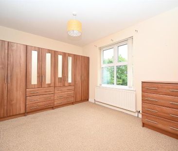 36 Loughview Village, Carrickfergus, BT38 7PD - Photo 6