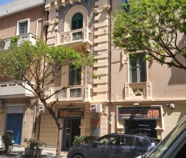 Stanze studentesse o impiegate fuori sede - Photo 3