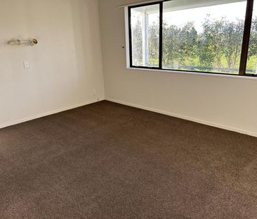 Rural Life in Rotoorangi - Photo 2