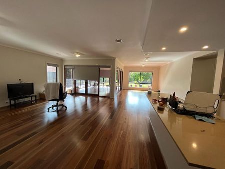 A Showcase of Modern Living at Its Best! - Photo 3