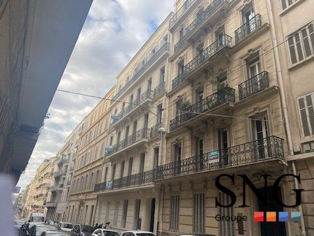 T2 DANS CENTRE VILLE - Photo 4