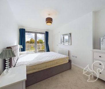 3 bedroom penthouse to rent - Photo 2