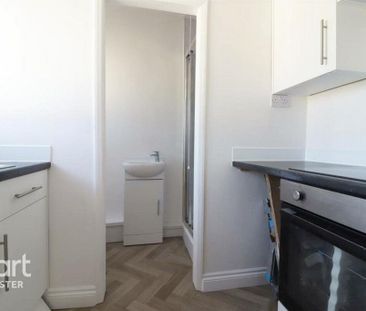 Studio to rent - Photo 6