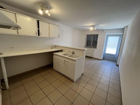 Location Maison 3 pièces 70m² ST PAUL DE VARAX 01240 - Photo 2