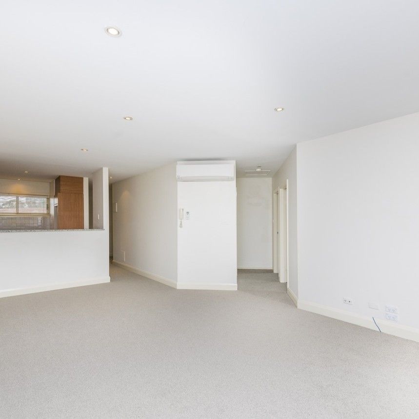 Bentley Suites in Forrest - Prestige Apartment Living - Photo 1