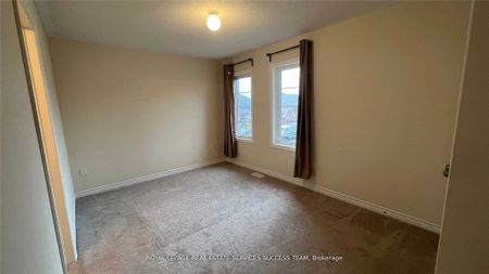 For Lease - 1915 Douglas Langtree Drive, Oshawa, Ontario - Photo 2