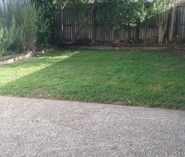 Unit 2, 15 Hardiman Street, Woody Point, QLD - Photo 5