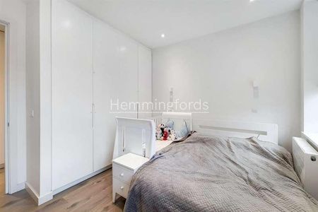 Rundell Crescent, Hendon, NW4 - Photo 3