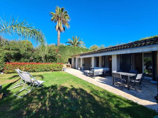 Mougins jolie villa 4 pièces - jardin avec piscine - à louer à l'année - Photo 1