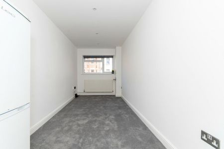 GROUND FLOOR FLAT Holdenhurst Rd SHELBOURNE CLOSE - Photo 5